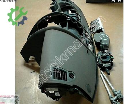 Renault Megane Torpido çıkma parça