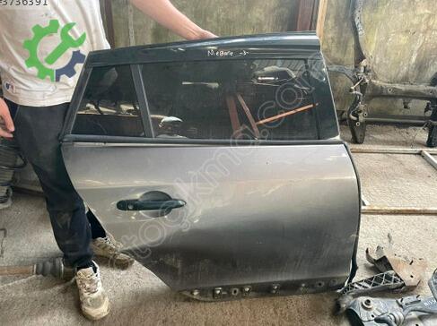 Renault Megane Sağ Arka Kapı Camı çıkma parça