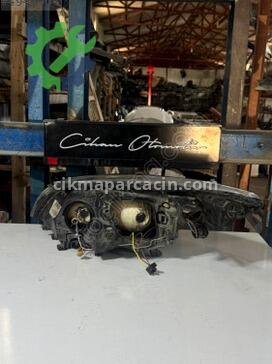 Renault Megane Sağ Ön Far çıkma parça