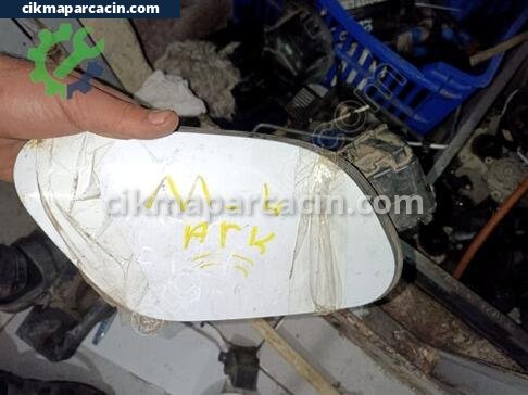 Renault Megane Depo Kapağı çıkma parça