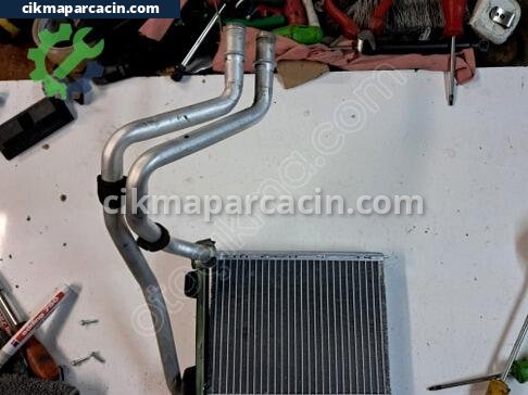 Renault Megane Kalorifer Radyatörü çıkma parça