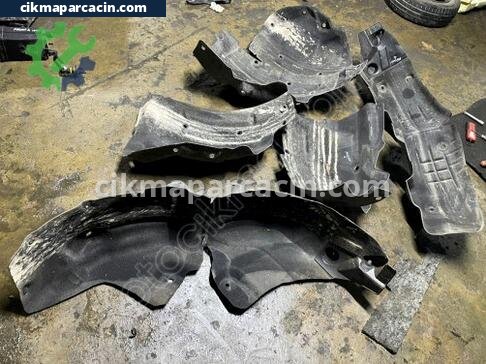 Renault Megane Ön Davlumbaz çıkma parça