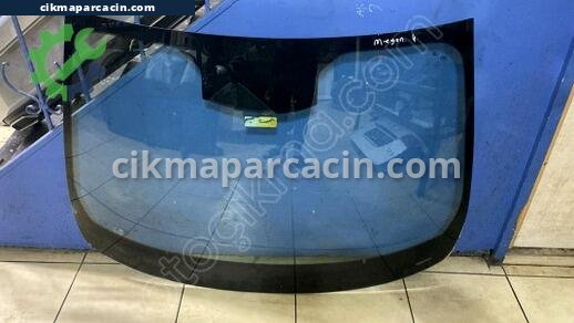Renault Megane Ön Cam çıkma parça