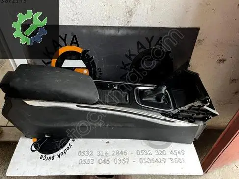 Renault Megane Orta Konsol çıkma parça