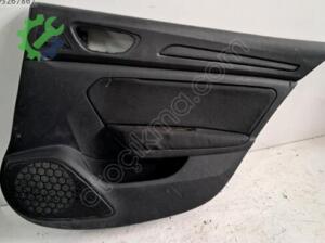 RENAULT MEGANE 4 SAĞ ARKA KAPI DÖŞEMESİ HAFİF KUSURLU