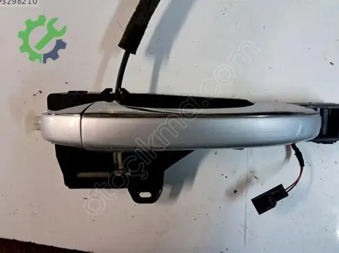 Renault Megane Sağ Ön Kapı Kolu çıkma parça