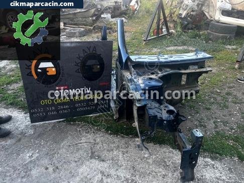 Renault Megane Sağ Ön Çamurluk çıkma parça