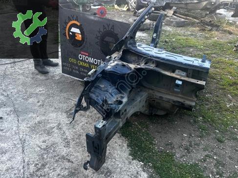 Renault Megane Sağ Ön Çamurluk çıkma parça