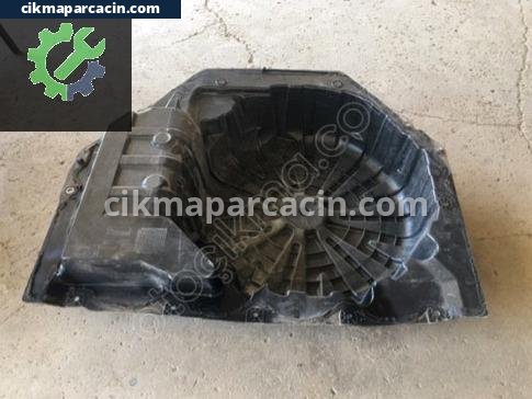 Renault Megane Bagaj Havuzu çıkma parça