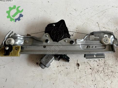 Renault Megane Sol Ön Cam Krikosu çıkma parça