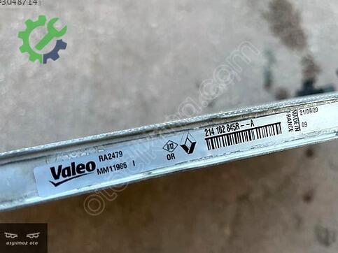 Renault Megane Su Radyatörü 214102845R çıkma parça
