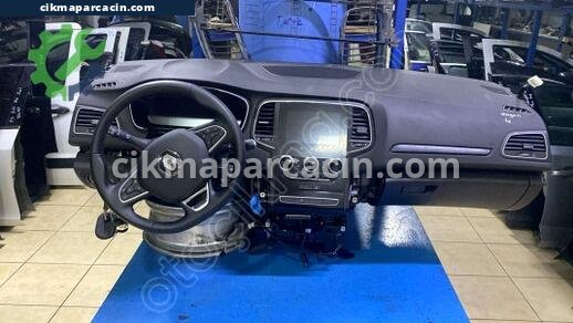 Renault Megane Torpido çıkma parça