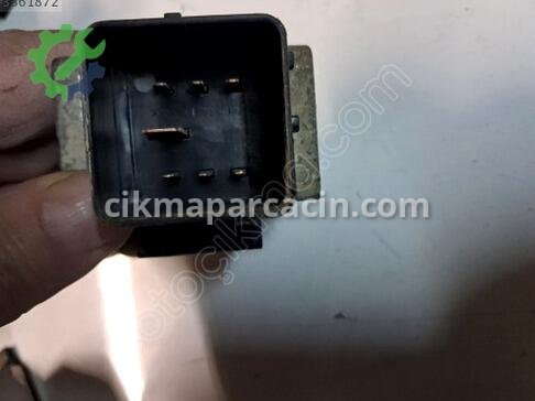 Renault Megane Röle 9640469680 çıkma parça