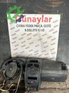 Renault Megane Göğüs Çıkma