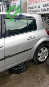 Renault Megane hcback 2 sol arka kapı