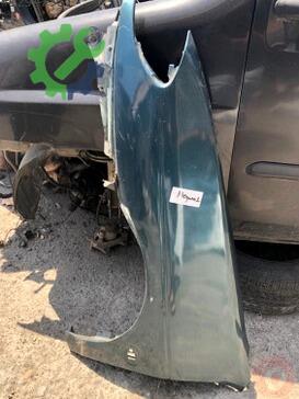 Renault Megane Sol Ön Çamurluk çıkma parça