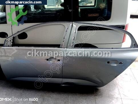 Renault Megane Sol Ön Kapı çıkma parça