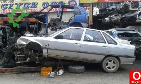 Renault R 21 Sağ Ön Kapı çıkma parça