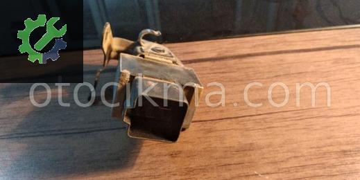 Renault Kangoo Buji 77001150 çıkma parça