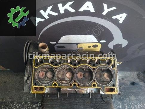 Renault R9 Silindir Kapağı çıkma parça