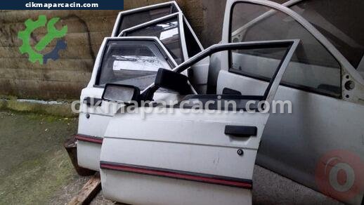 Renault R9 Sağ Ön Kapı çıkma parça