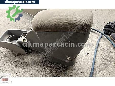 Renault R5 Orta Konsol çıkma parça
