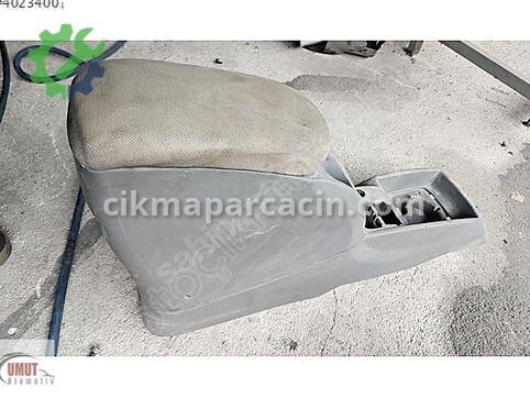 Renault R5 Orta Konsol çıkma parça