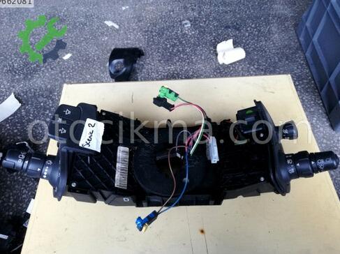 Renault Scenic Silecek Kolu çıkma parça