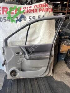 Renault scenic sağ ön kapı orjinal