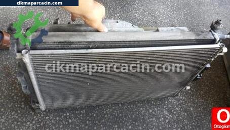 Renault Scenic Su Radyatörü çıkma parça