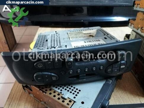 Renault Scenic Teyp çıkma parça