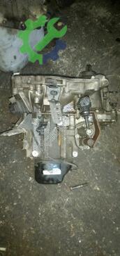 Renault Symbol Şanzıman çıkma parça