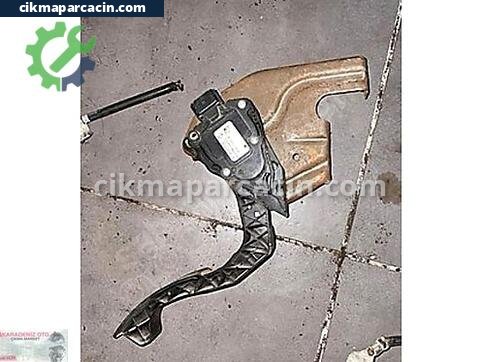Renault Symbol Pedal çıkma parça