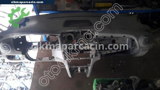 Renault Symbol Torpido çıkma parça