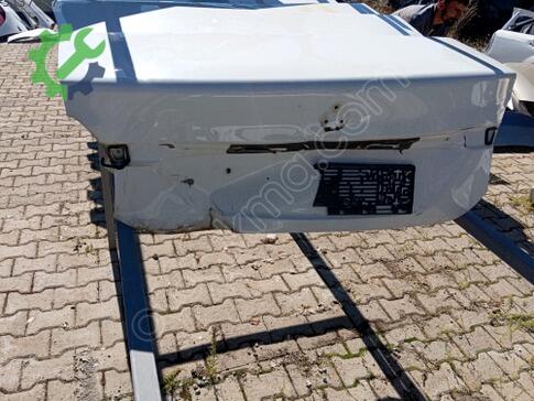Renault Symbol Bagaj Kapağı çıkma parça