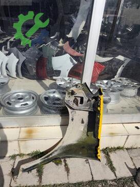 Renault Symbol Sağ Ön Çamurluk çıkma parça