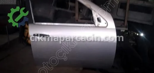 Renault Symbol Sağ Ön Kapı çıkma parça