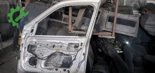 Renault Symbol Sağ Ön Kapı çıkma parça