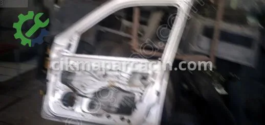 Renault Symbol Sağ Ön Kapı çıkma parça