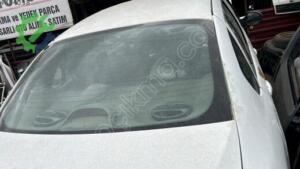 Renault Symbol arka cam orijinal temiz