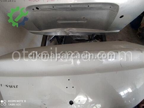 Renault Symbol Bagaj Kapağı çıkma parça