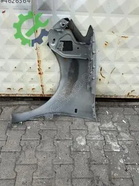 Renault Symbol Sağ Ön Çamurluk çıkma parça