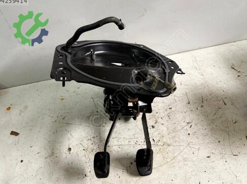 Renault Symbol Pedal çıkma parça
