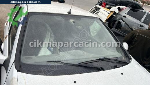 Renault Symbol Ön Cam çıkma parça