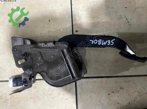 Renault Symbol Pedal çıkma parça