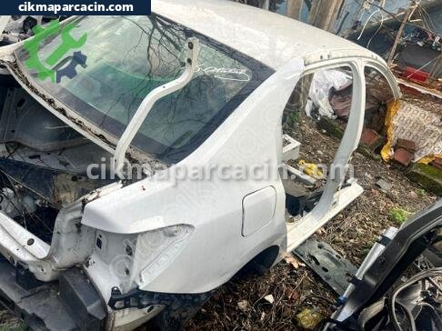 Renault Symbol Arka Çamurluk çıkma parça