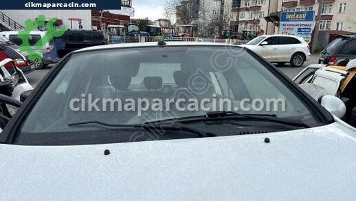 Renault Symbol Ön Cam çıkma parça