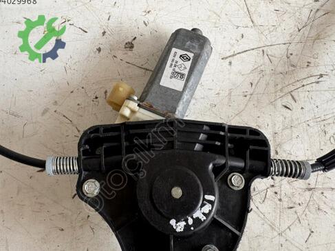 Renault Symbol Sağ Ön Cam Krikosu çıkma parça