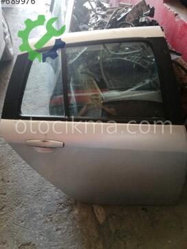 Renault Clio Sağ Arka Kapı çıkma parça