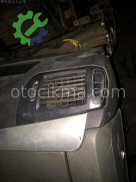 Renault Clio Sağ Havalandırma Izgaraları çıkma parça
